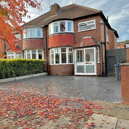 Luxurious Family Home In West Midlands Northfield 外观 照片