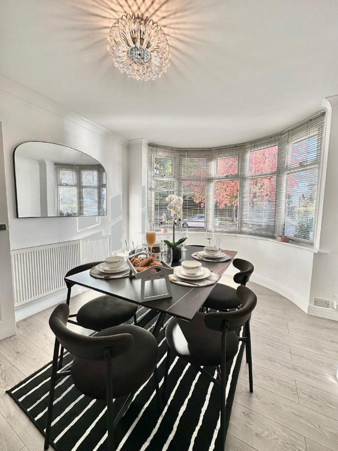 Luxurious Family Home In West Midlands Northfield 外观 照片