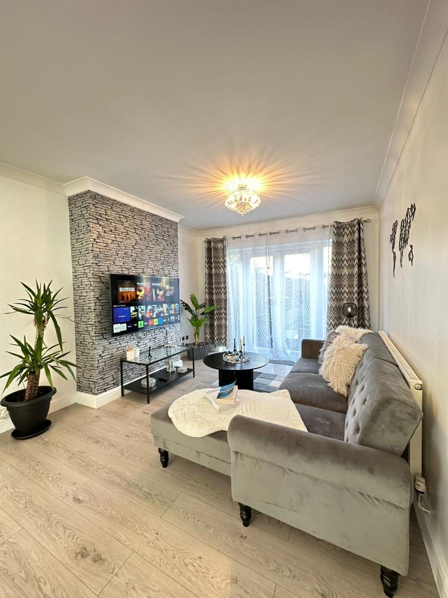 Luxurious Family Home In West Midlands Northfield 外观 照片